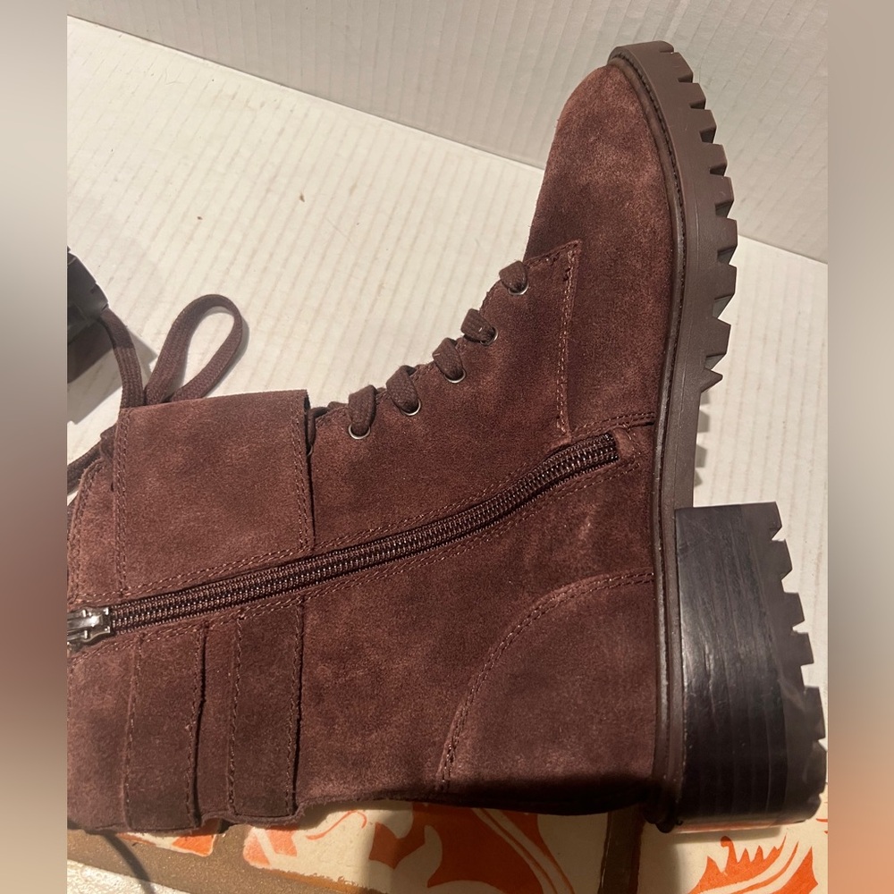VINCE CAMUTO Fawdry Chocolate Brown Suede Lace Up Combat Motto Boot Size 7M NEW - Picture 14 of 14